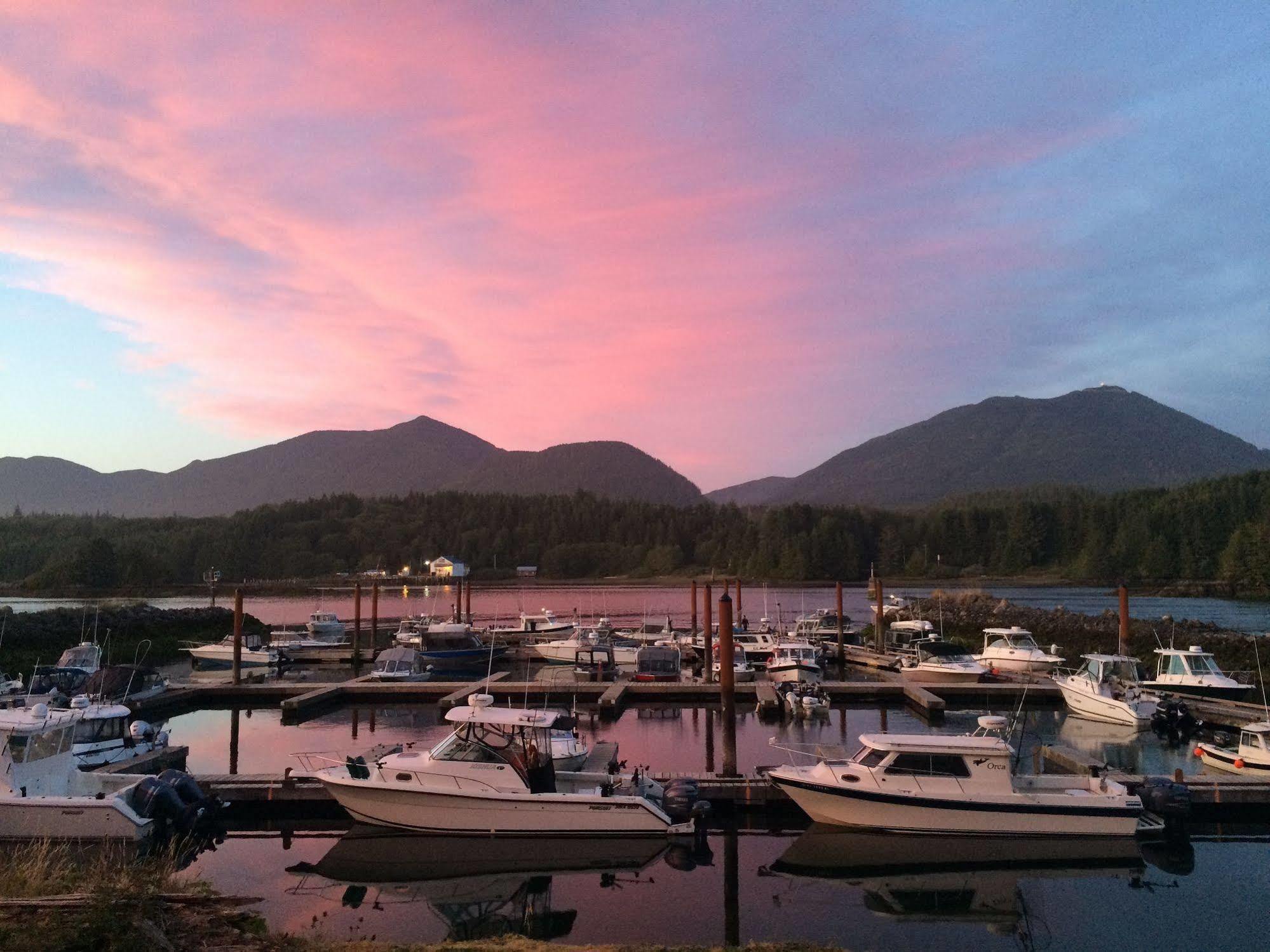 Island West Resort Ucluelet Kültér fotó